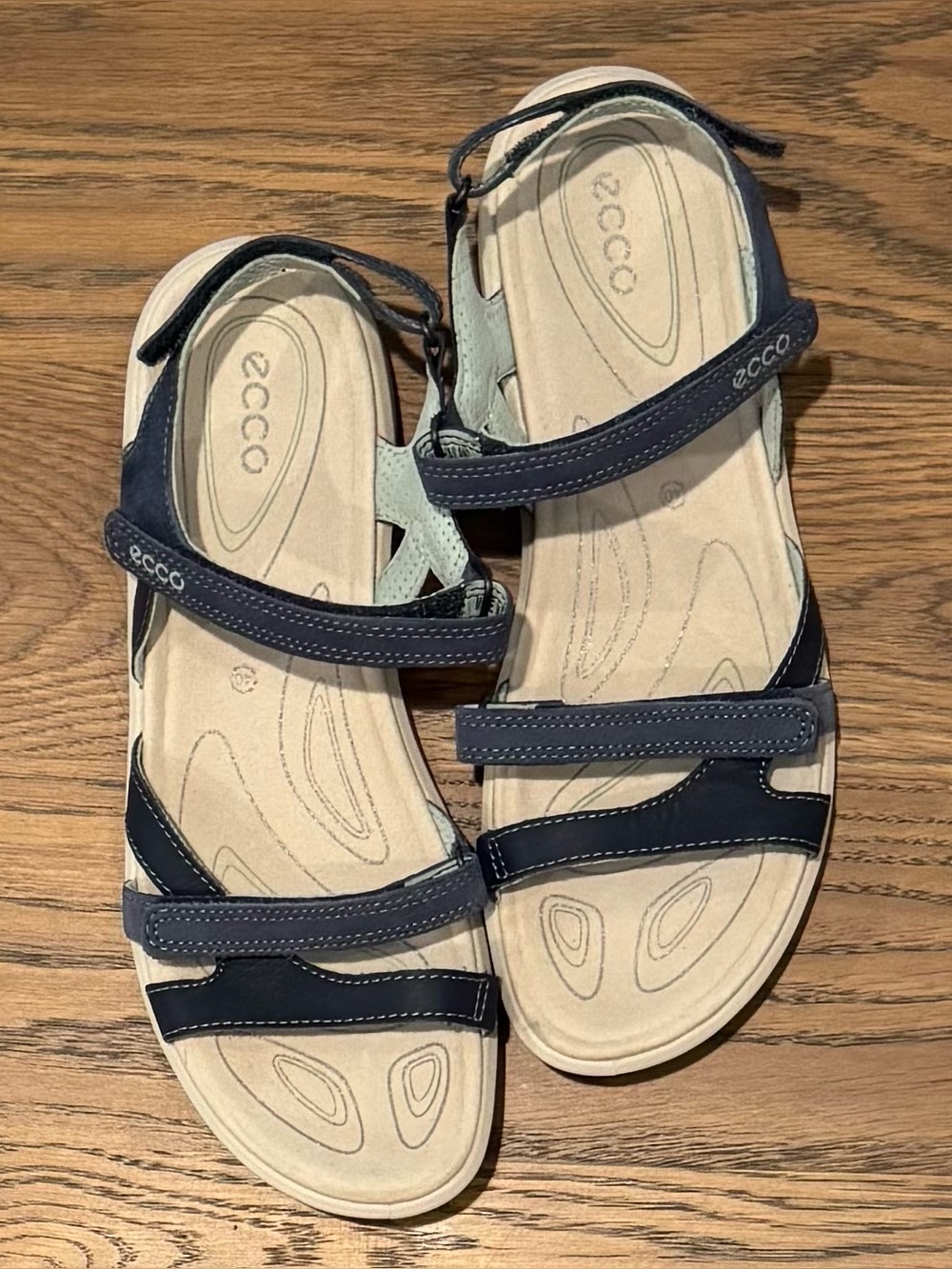 ECCO Cruise Women's Nubuck Flat Sandal